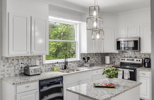 Fondren House | Royal Villa!