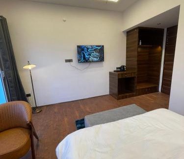 Gunehr Hotel | Royal Willow Bir Billing