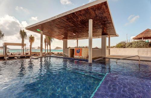 Punta Cancun Resort | Royalton CHIC Cancun, An Autograph Collection All-Inclusive Resort - Adults Only