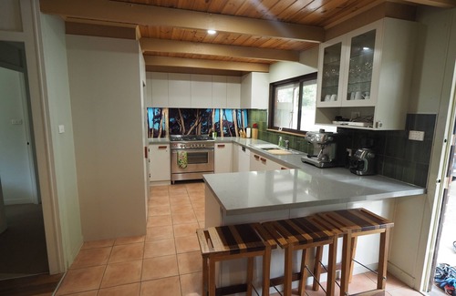 Halls Gap House | Royston Lodge - Dog-Friendly Halls Gap Getaway