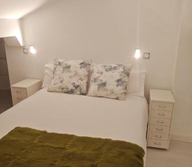 Burgos Apartment | ROZANDO Centro 4 Plazas