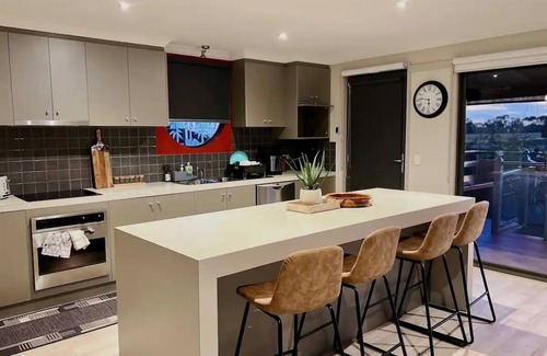 St Leonards House | Ruby by the bay a perfect getaway!