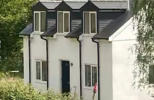 Marwood Cottage | Ruby's Retreat - Small Holding with animals near beautiful Beaches! North Devon