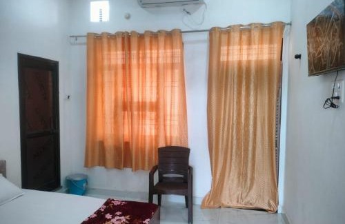 Mathura House | Rudra Home Stay - Cheapest Prices