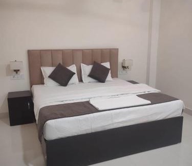 Varanasi Bed & Breakfast | Rudraksh Paradise