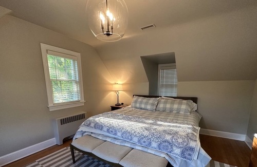 Barracks Rugby House | Rugby Avenue Getaway