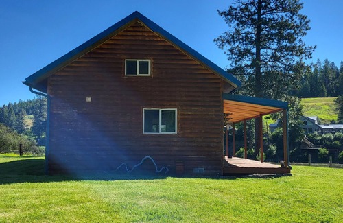 Superior Cabin | Rugg's Riverside Sleep Cabin