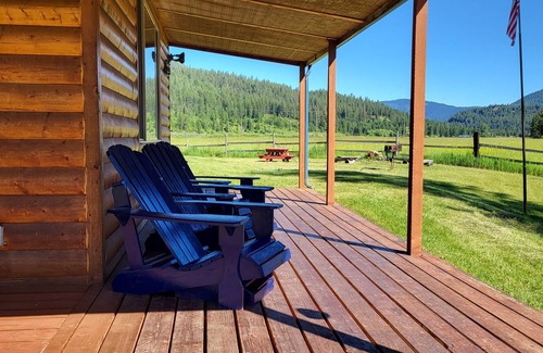 Superior Cabin | Rugg's Riverside Sleep Cabin