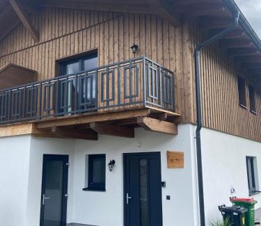Hermagor-Pressegger See Ski Chalet | Ruheoase zwischen Bergen und Seen mit Infrarotsauna