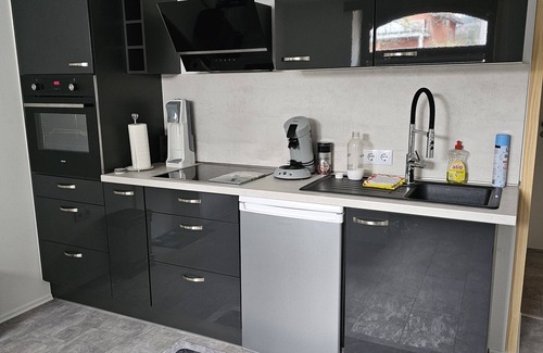 Losheim am See Apartment | Ruhig Gelegene Ferienwohnung. Wanderwege, ca 3 km zum Stausee Losheim