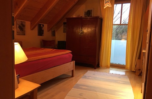 Ney House | Ruhig Gelegene Ferienwohnung in Ökologischem Holzhaus in Traumhafter Natur