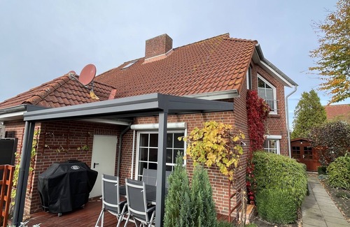 Dornum House | Ruhig Gelegenes Ferienhaus mit Kamin