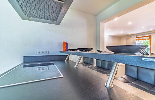 Offenburg Apartment | Ruhig gelegenes Reihenhaus Nähe Europapark & Messe, Haustiere kostenlos für Familien und Geschäftsreisende, Rechnung auf Anfrage möglich