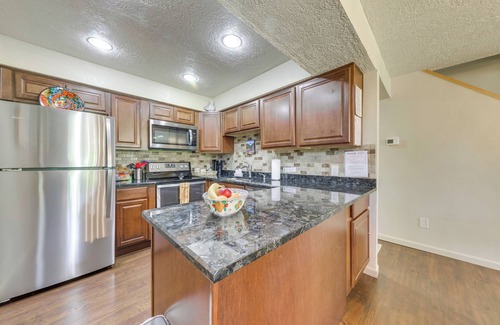 Ruidoso Condo | Ruidoso Golf Condo - Patio & Mountain View!