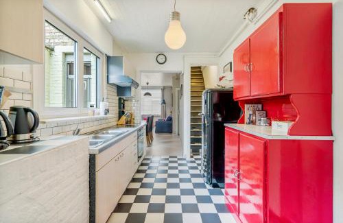 Assebroek Villa | Ruime gezinswoning nabij historisch centrum tot 6p mét terras