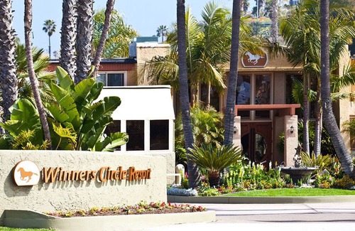 Solana Beach Condo | Run to Del Mar for Breeders Cup week! Spacious, fully equipped 1BR condo!