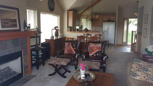 Klamath Falls House | Running Y Ranch Townhouse