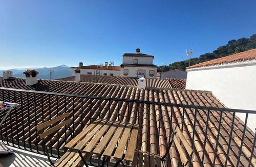 Genalguacil Apartment | Rural Accommodation El Refugio