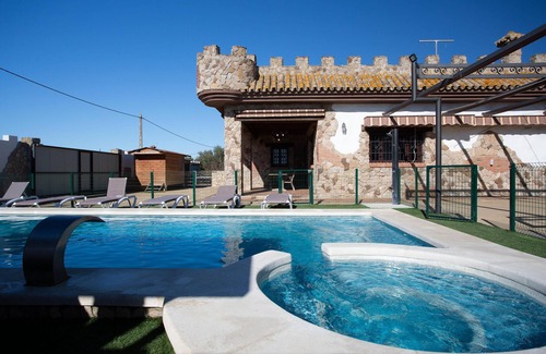 Chiclana de la Frontera Ski Chalet | RURAL HOUSE "EL CASTILLITO"