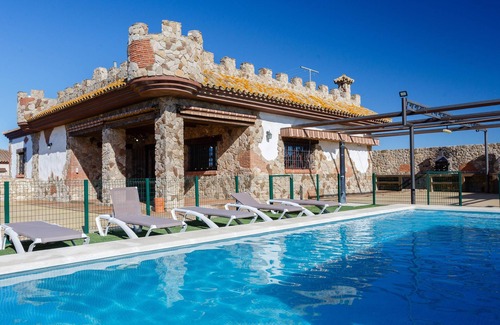 Chiclana de la Frontera Ski Chalet | RURAL HOUSE "EL CASTILLITO"