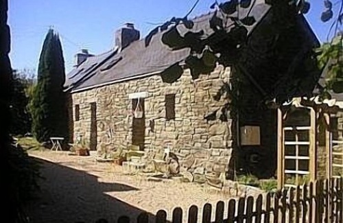 Huelgoat Cottage | Rural Gite Set In 7 Acres, Peaceful Location