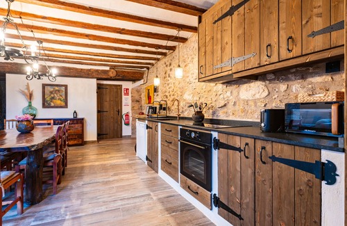 Vilafranca House | Rural House 'Masía La Parreta' with Mountain Views, Private Terrace and Private Garden