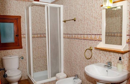 Majada Carrasca Cottage | Rural house MIRADOR DEL MUNDO, (9 cherry trees) for 6 people