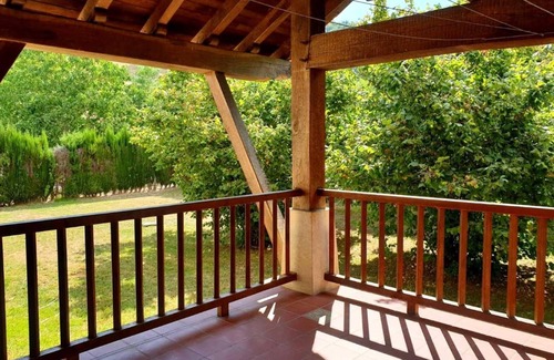 Eguaras House | Rural House 'Sagastietxea II' with Mountain Views, Private Terrace and Garden