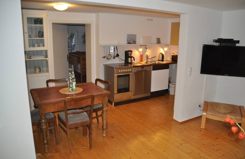 Loschwitz Apartment | Rural idyll on the city, yet right in the middle: Relax + Experience