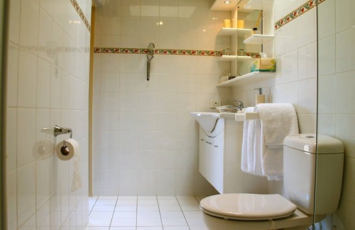 Darfield Bed & Breakfast | Rural luxury - 5 bedroom getaway