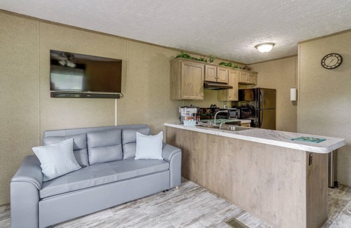 Boswell Cabin | Rural Mt Olive Cabin Rental w/White River View!