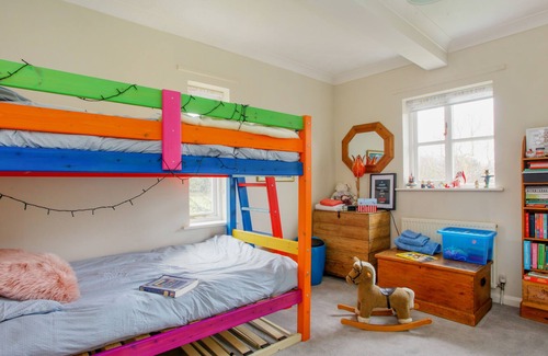 Elham House | Rural Retreat with Stunning Views, Sleeps 6