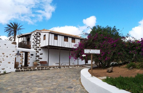 Puerto del Rosario Cottage | Rural Rugama #13 Standard
