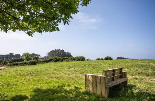 Lloreda Villa | Rural Villa with Sea Views