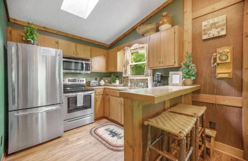 Sylva Cabin | Rushing Creek Retreat, Serene Cabin with Great Views!