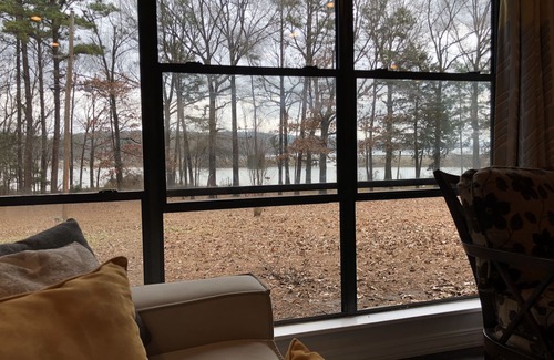 Russellville House | Russellville Lake House- waterfront with private dock