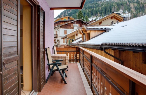 Moena Apartment | Rustic Apartment "Casa March 2" with Wi-Fi, Balcony, Garden & Mountain View