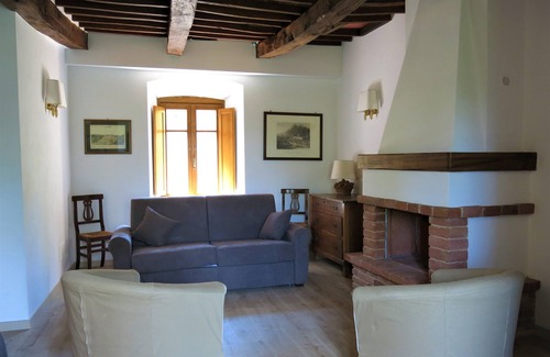 Parrano Apartment | Rustic apartment in the green heart of Italy