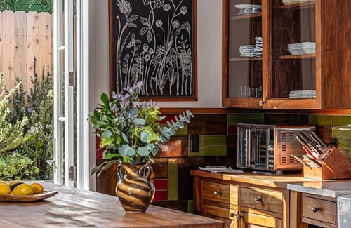 Camarillo House | Rustic Artist Retreat 5 5-minute walk to shops, 20 minute drive to the ocean.