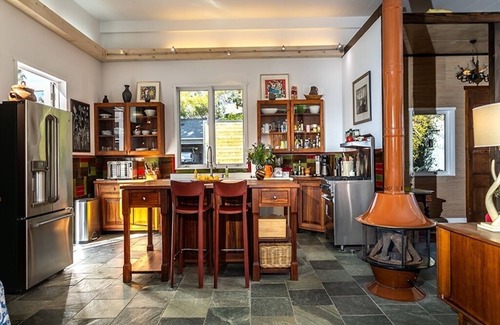 Camarillo House | Rustic Artist Retreat 5 5-minute walk to shops, 20 minute drive to the ocean.