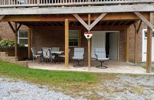 Watauga Apartment | Rustic Basement Cottage on the Watauga River