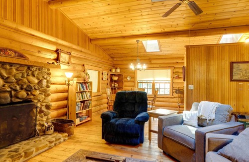 Greenbank Cabin | Rustic Cabin 4 Mi to South Whidbey State Park