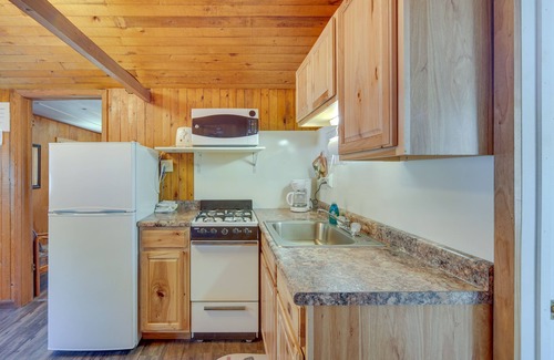 Stone Lake Cabin | Rustic Cabin w/Fire Pit, Steps to Sand Lake!