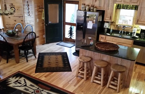 Hiawassee Cabin | Rustic cabin with million dollar views!