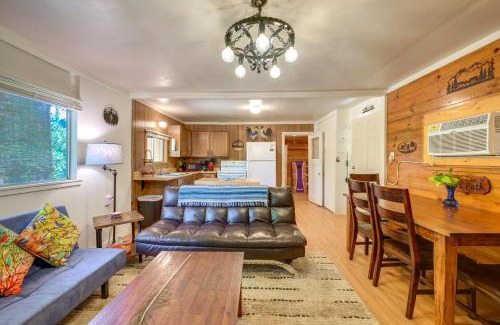 Pinehurst House | Rustic Cabin with Patio 8 Mi to Kings Canyon Park