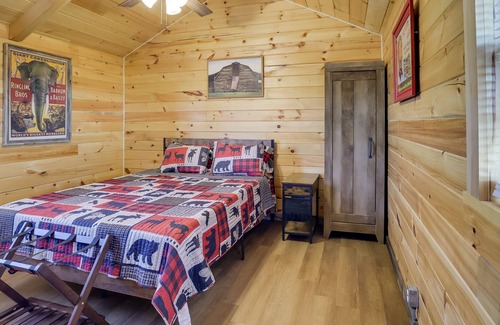 Caledonia Cabin | Rustic Caledonia Cabin Near State Parks & Boating!