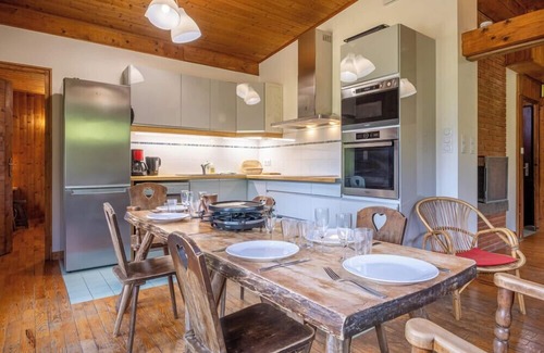 Les Bossons Ski Chalet | Rustic chalet with garden in Chamonix