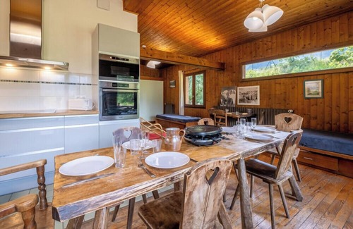 Les Bossons Ski Chalet | Rustic chalet with garden in Chamonix