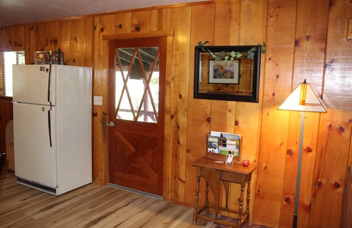Oakhurst Cabin | Rustic Chapparal Cabin at Bass Lake Heights