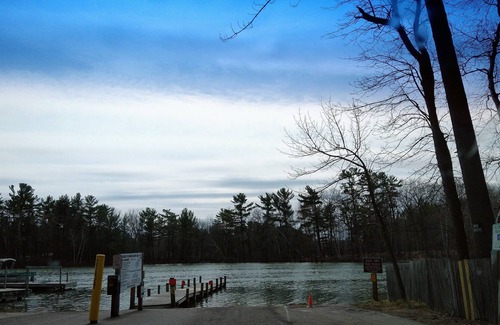 King House | Rustic Cottage - Chain O’ Lakes- Easy access to Taylor Lake Boat Landing.